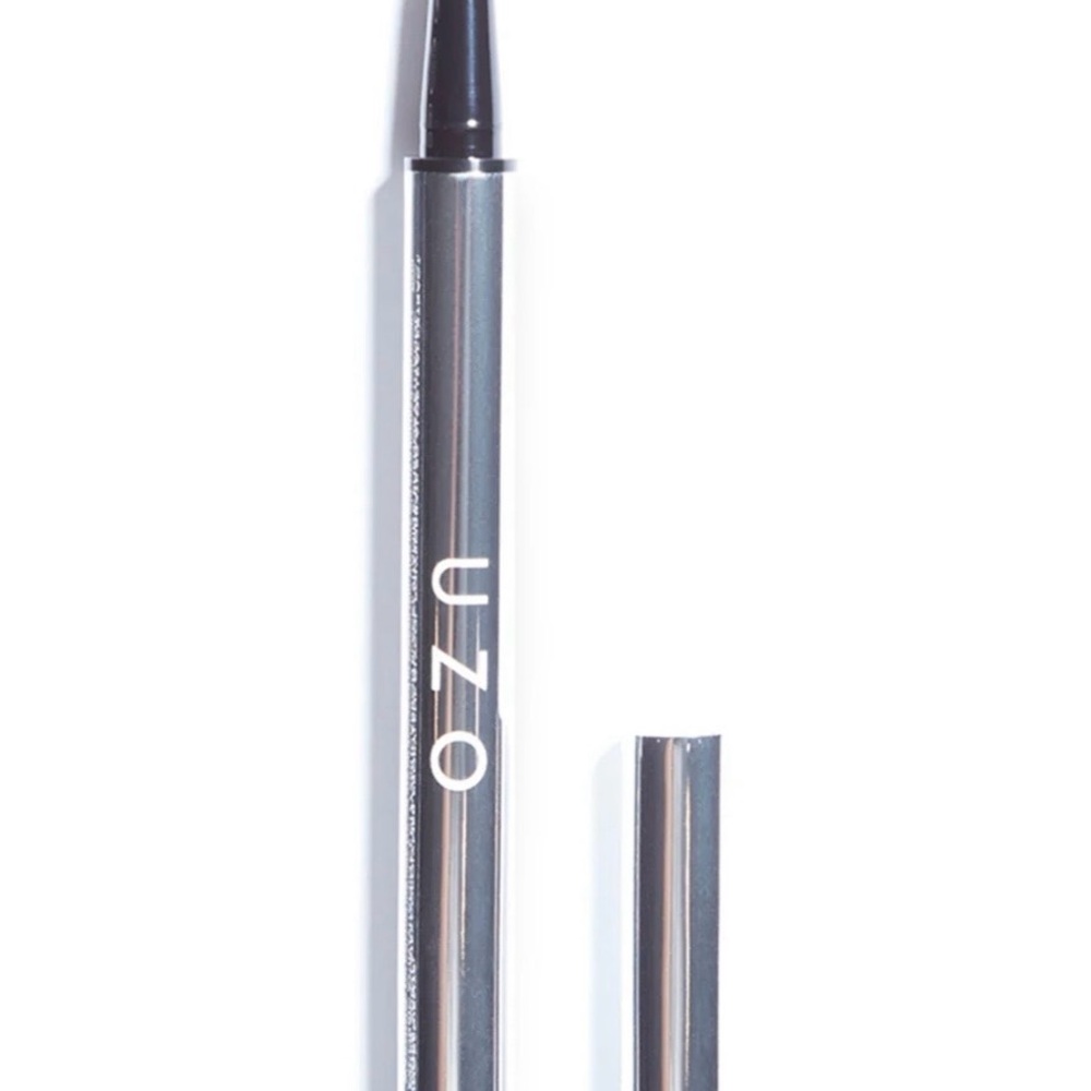 UZO Blaque Liquide Eyeliner - Picture 2 of 5